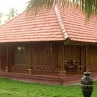 Kondai Lip Hotel Alappuzha India